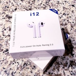 Two White Earpods Earbuds Wireless